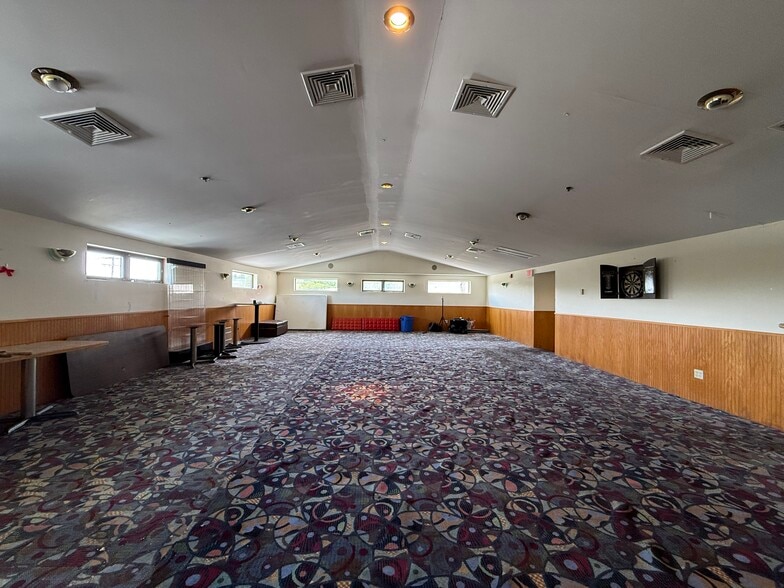 More Photos Of 121 Depot St, Milford Restaurant For Sale