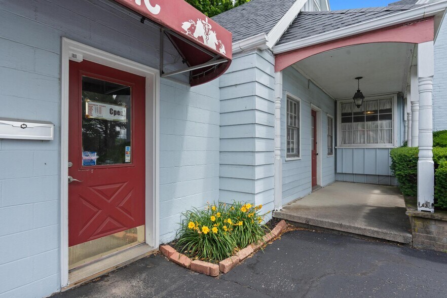 More Photos Of 1107 Rombach Ave, Wilmington Flex For Sale