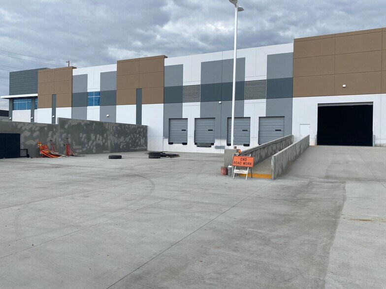 More Photos Of 980 Marlborough Ave, Riverside Warehouse For Lease