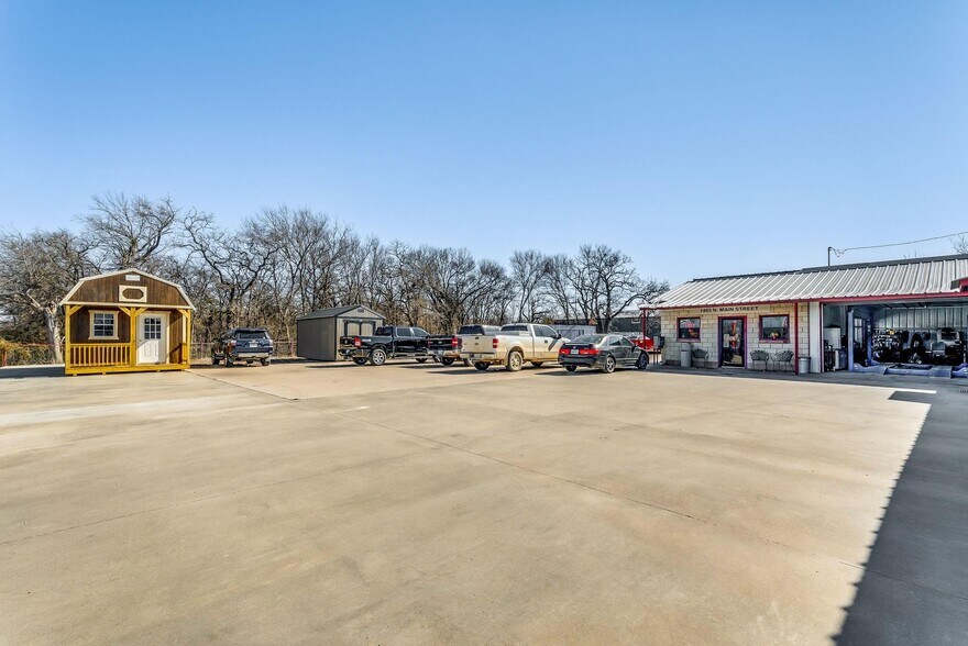 More Photos Of 1456 Main st, Jacksboro Specialty For Sale