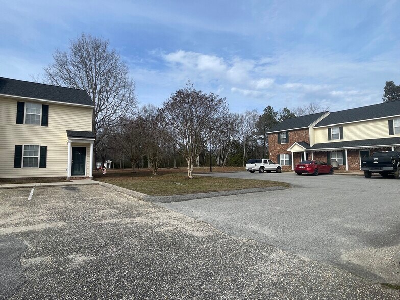 More Photos Of 601 Main St, Lillington Apartments For Sale