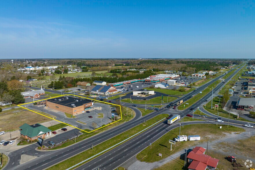 More Photos Of 1301 E State St, Delmar Freestanding For Sale