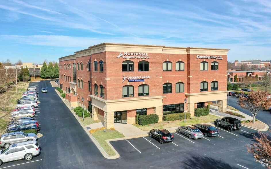 More Photos Of 9735 Kincey Ave, Huntersville Medical For Lease