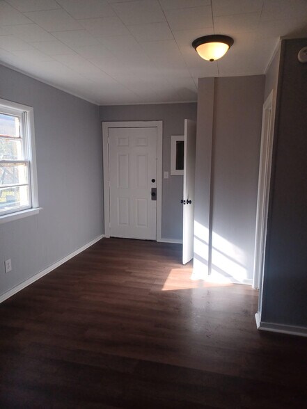 More Photos Of 1301 20th St N, Columbus Apartments For Sale