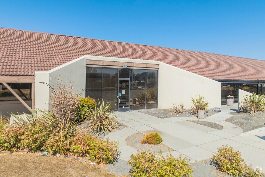 More Photos Of 4800 Patrick Henry Dr, Santa Clara Research And Development For Lease