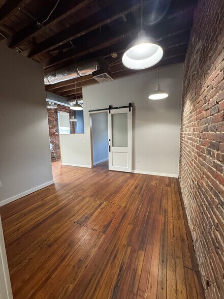 More Photos Of 109-111 N State St, Jackson Loft Creative Space For Lease