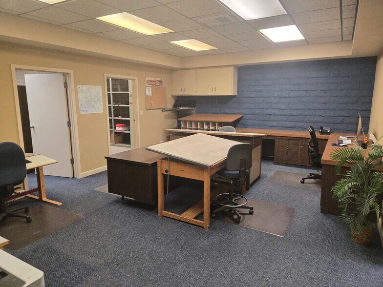 More Photos Of 1245 S Grove Ave, Ontario Contractor Storage Yard For Sale