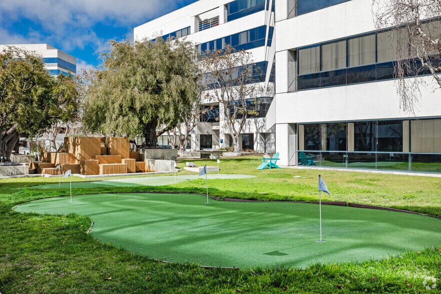 More Photos Of 300 Corporate Pointe, Culver City Office For Lease