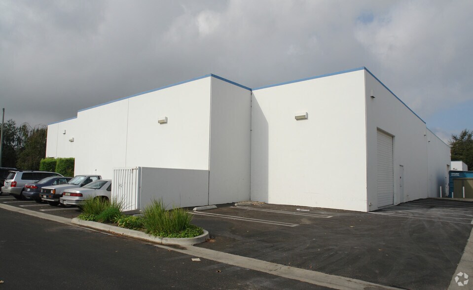 More Photos Of 11975 Discovery Ct, Moorpark Warehouse For Sale