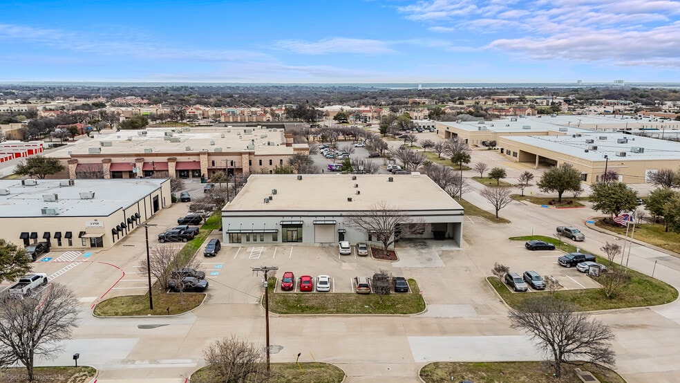 Primary Photo Of 2890 Market Loop, Southlake Light Manufacturing For Sale