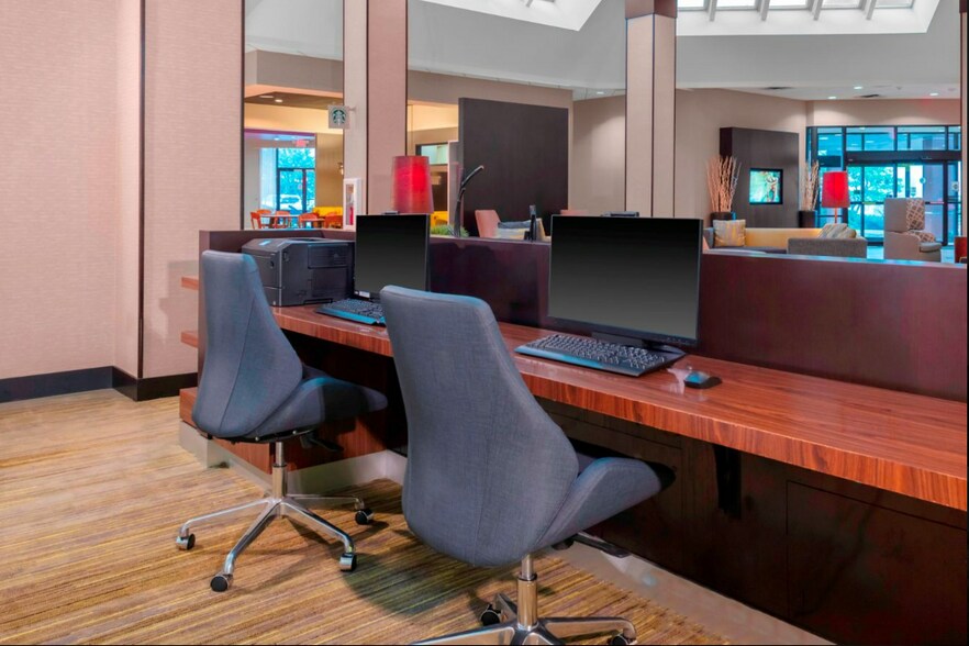 More Photos Of 1721 E Central Texas Expy, Killeen Hotel For Sale