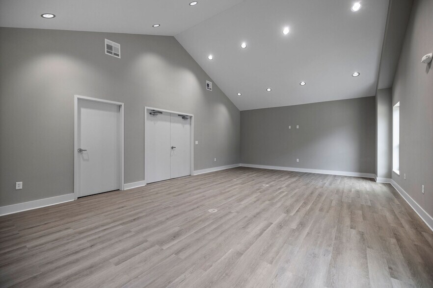 More Photos Of 44530 Hood Rd, Hammond Industrial For Sale
