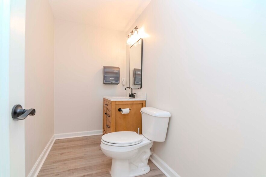 More Photos Of 3205 W Waters Ave, Tampa Medical For Sale