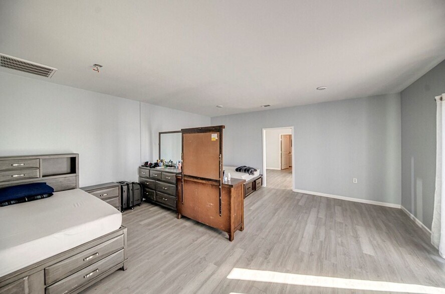 More Photos Of 1850 N FM 866, Odessa Warehouse For Sale