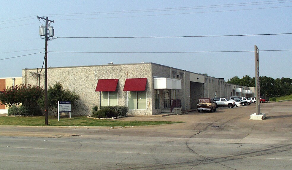 More Photos Of 2777 Irving Blvd, Dallas Warehouse For Lease