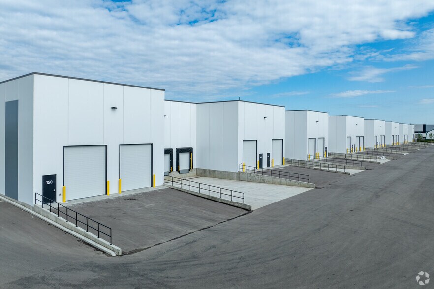 More Photos Of 9870 70 St SE, Calgary Warehouse For Sale