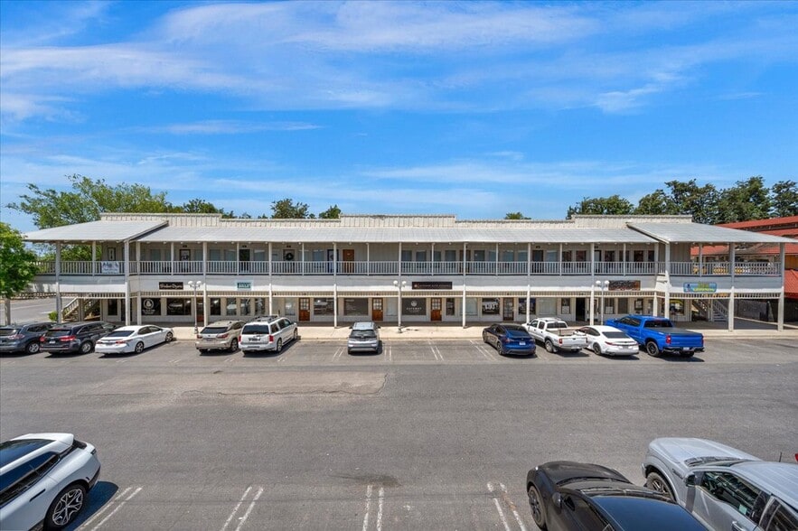 More Photos Of 1458-1468 Clovis Ave, Clovis Unknown For Lease