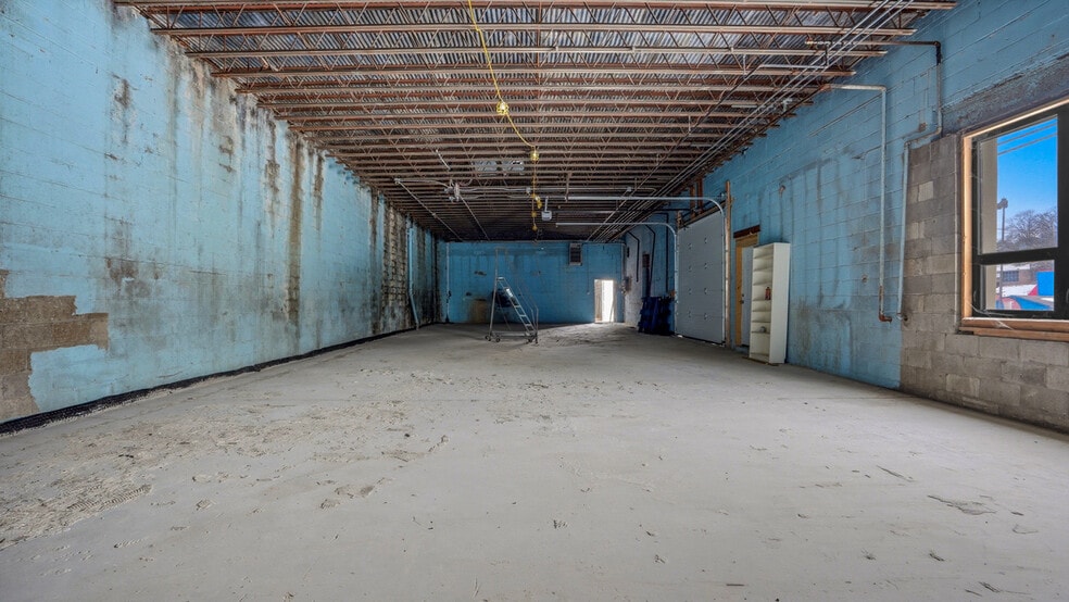More Photos Of 2750 Banksville Rd, Pittsburgh Warehouse For Sale