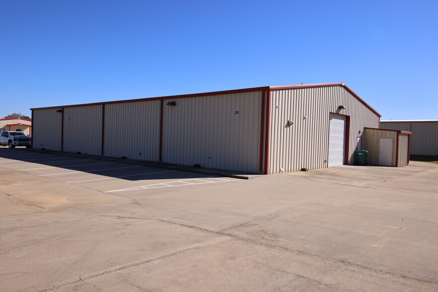 More Photos Of 401 Industrial, Nash Warehouse For Lease