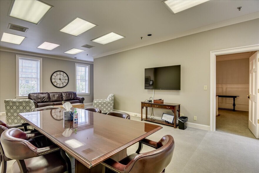 More Photos Of 624 Ellis St, Augusta Office For Sale