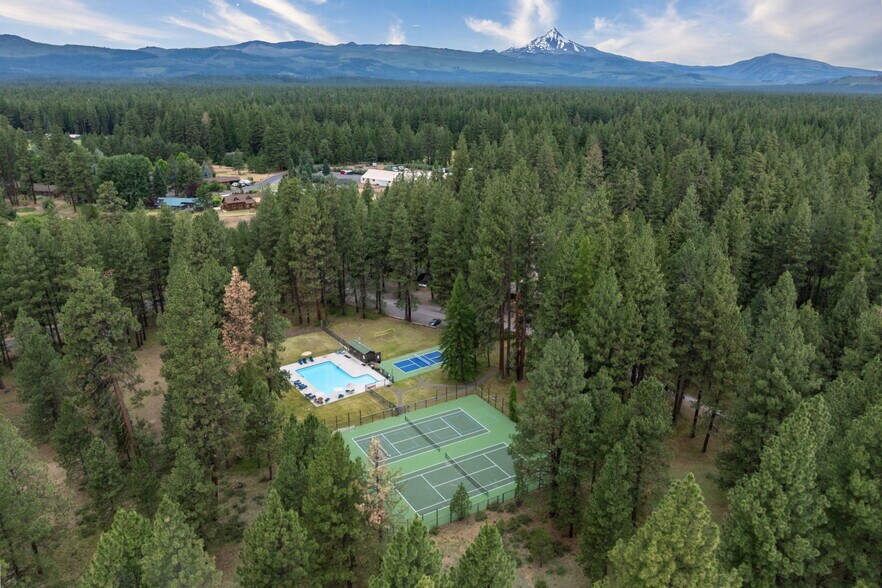 More Photos Of 13375 SW Forest Service Rd, Camp Sherman Hotel For Sale