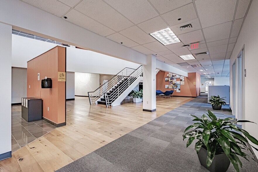 More Photos Of 6 Ashley Dr, Scarborough Office For Lease