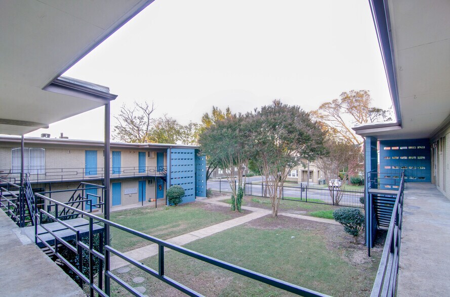 More Photos Of 21 Diana St, Memphis Apartments For Sale