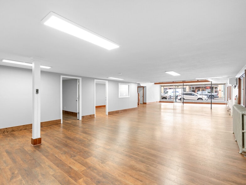 More Photos Of 2017 Main St, Forest Grove Storefront Retail Office For Lease