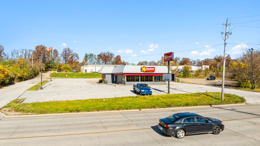 More Photos Of 2695 Gilchrist Rd, Akron Fast Food For Sale