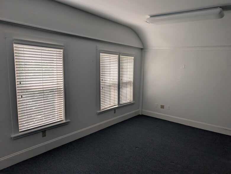More Photos Of 57-63 South St, Hingham Storefront Retail Office For Lease