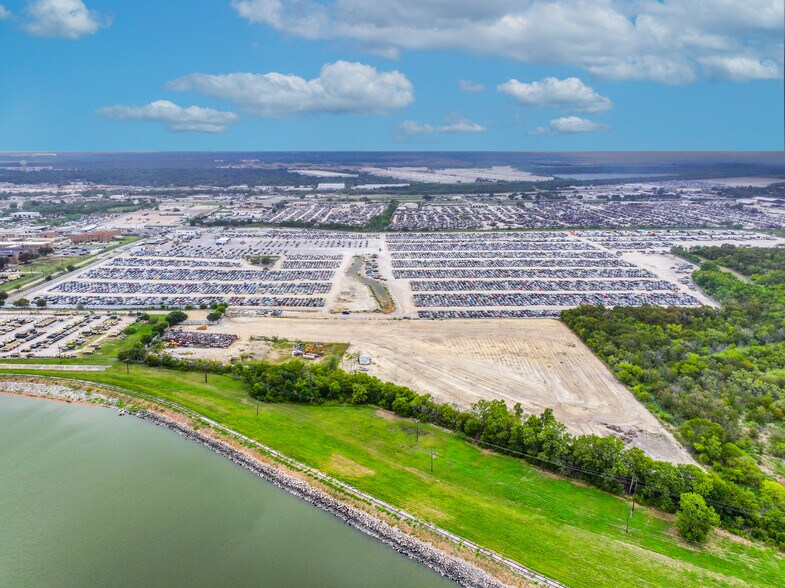 More Photos Of 513 Idlewild Rd, Grand Prairie Land For Lease