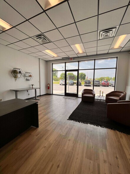 More Photos Of 14247 O'Connell Ct, Savage General Retail For Lease