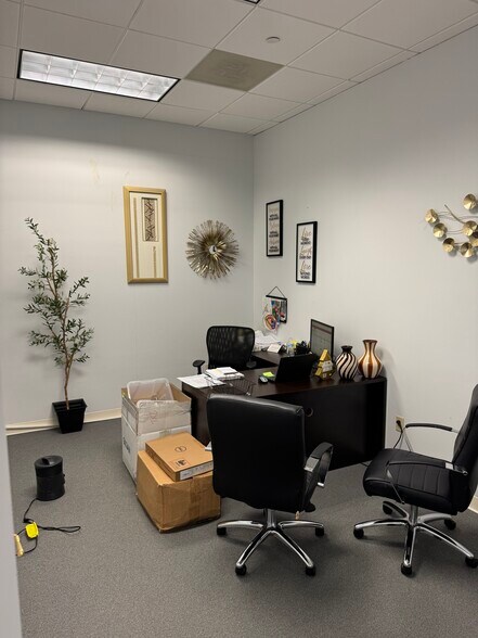 More Photos Of 301 E Yamato Rd, Boca Raton Office For Lease