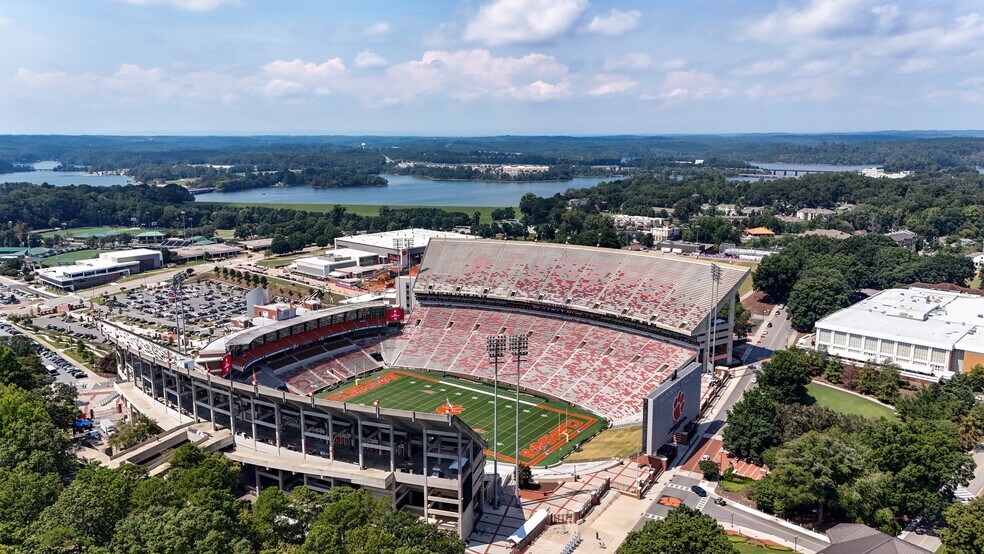 More Photos Of 894 Tiger Blvd, Clemson Apartments For Lease