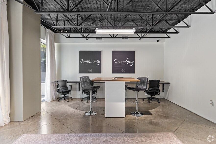 More Photos Of 2081 Columbiana Rd, Birmingham Coworking Space