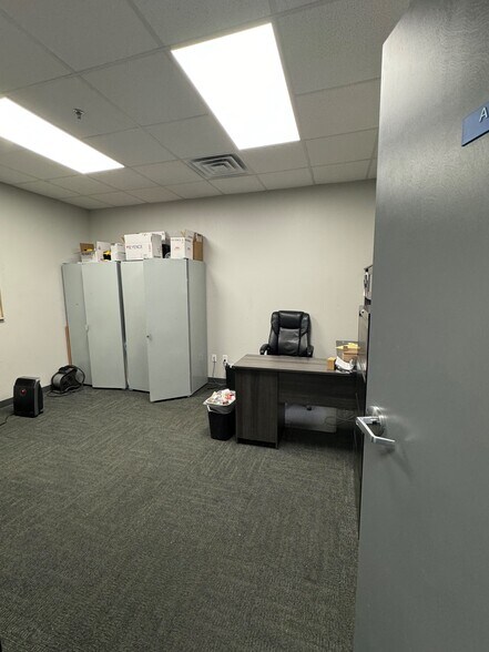 More Photos Of 250 Mitch McConnell Way, Bowling Green Industrial For Sale