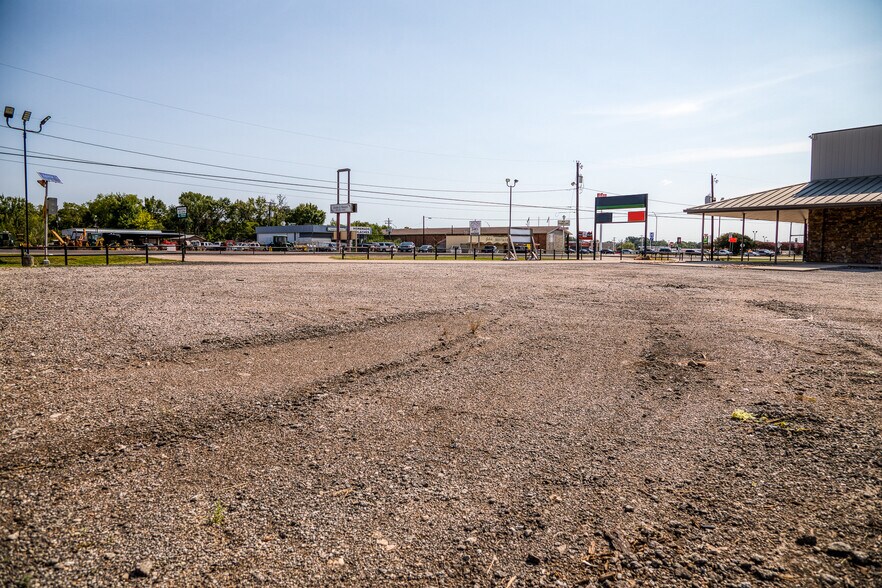 More Photos Of 185 State Highway 36 N, Caldwell Freestanding For Sale