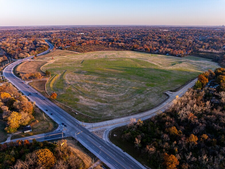 Primary Photo Of 101 Jamestown Mall, Florissant Land For Sale