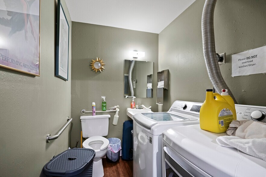 More Photos Of 1700 Dr. Martin Luther King, Jr. St N, Saint Petersburg Medical For Sale