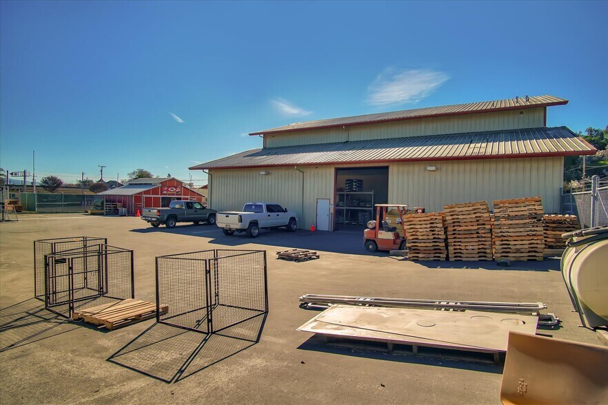 More Photos Of 354 1st St, Hollister Freestanding For Sale