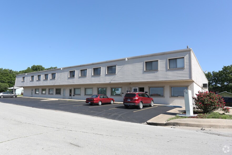 More Photos Of 5039-5057 Merriam Dr, Merriam Office For Lease