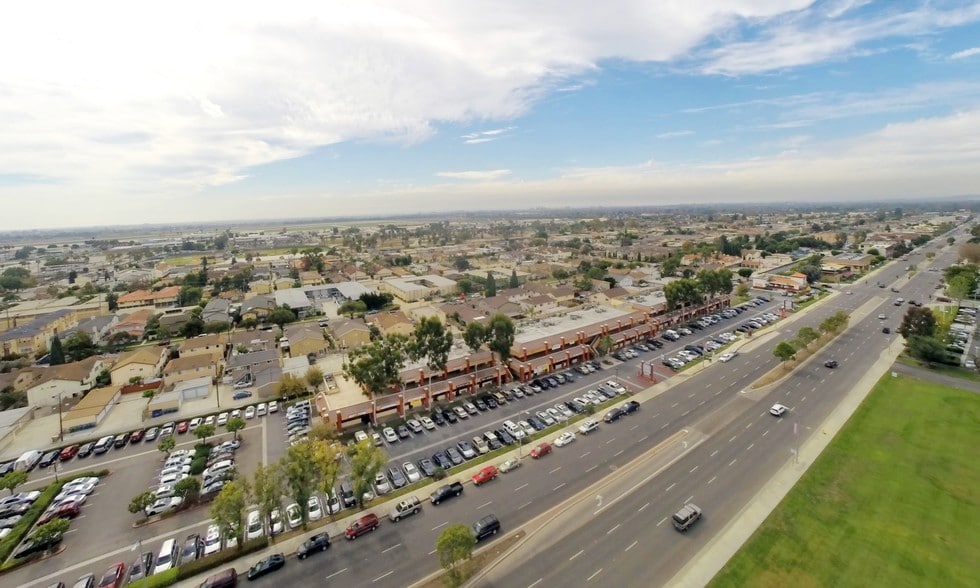 More Photos Of 4272-4390 Katella Ave, Los Alamitos Unknown For Lease