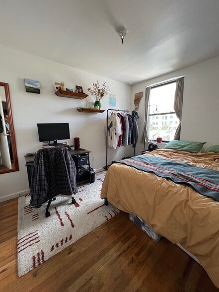 More Photos Of 347 Grand St, Brooklyn Storefront Retail Residential For Sale