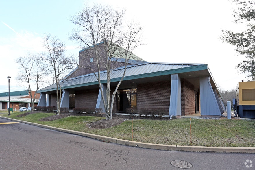 More Photos Of 1800 Byberry Rd, Huntingdon Valley Office For Lease