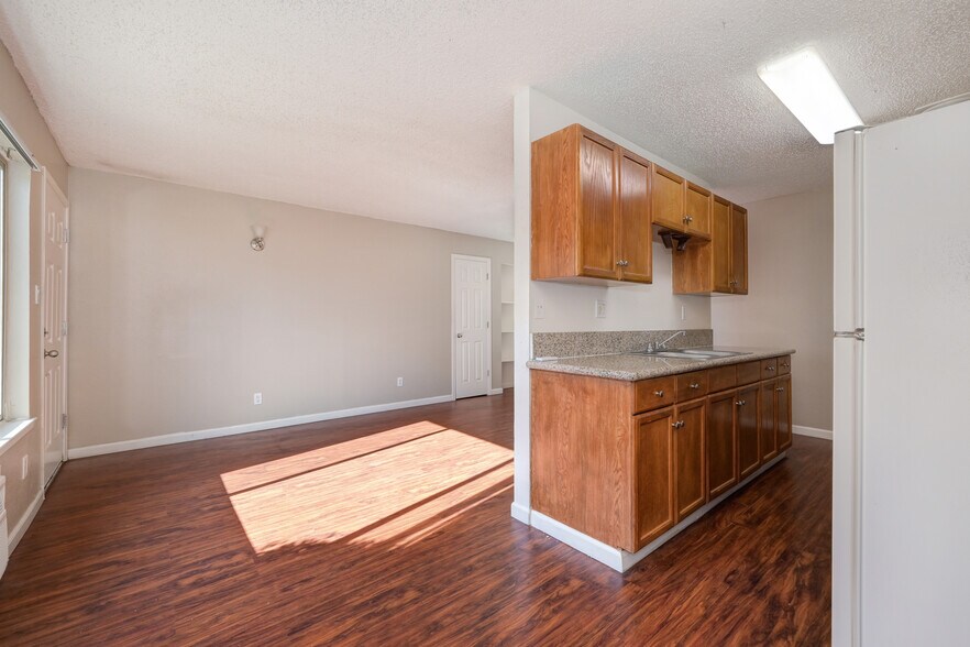 More Photos Of 10501 Croetto Way, Rancho Cordova Apartments For Sale