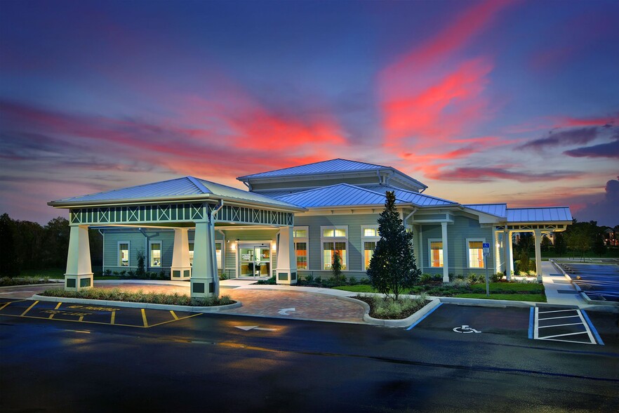 Primary Photo Of 3710 Lake Center Dr, Mount Dora Medical For Lease