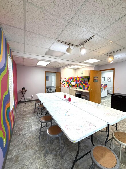 More Photos Of 117 E 6th Ave, Lancaster Freestanding For Sale