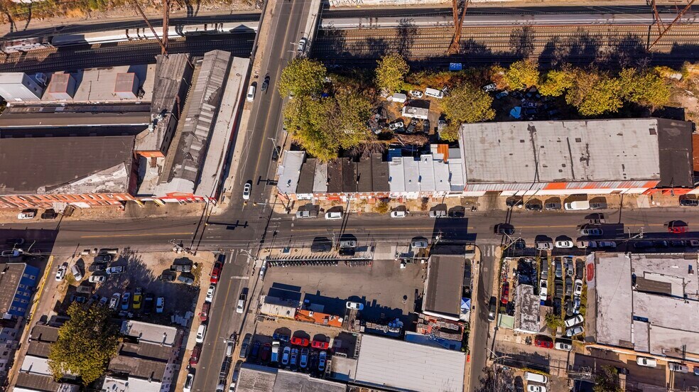 More Photos Of 147-161 W Glenwood Ave, Philadelphia Warehouse For Sale
