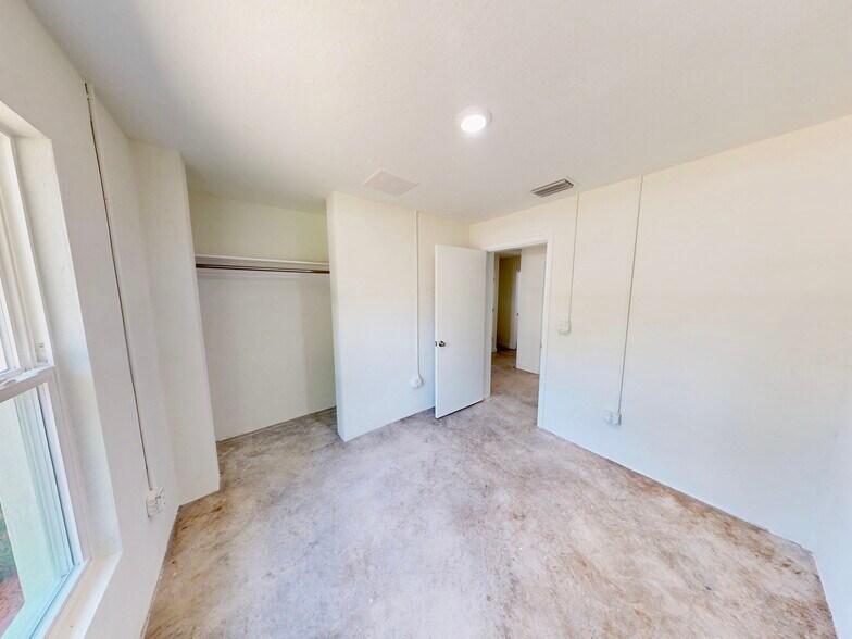 More Photos Of 2703 Avenue G, Fort Pierce Apartments For Sale