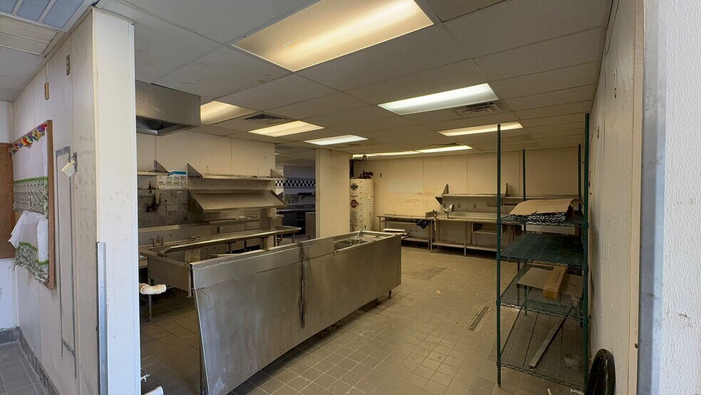 More Photos Of 2441 S Hamilton Rd, Columbus Fast Food For Lease